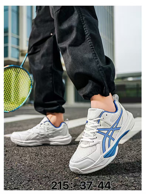Terrain-Fit Spring Foam Sneakers Light Water Repellency for Daily Open-Air Exercise Plans